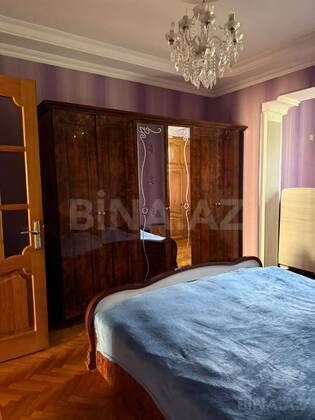 3 otaqlı Köhnə tikili, 28 May m., Bakı