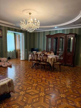 3 otaqlı Köhnə tikili, 28 May m., Bakı