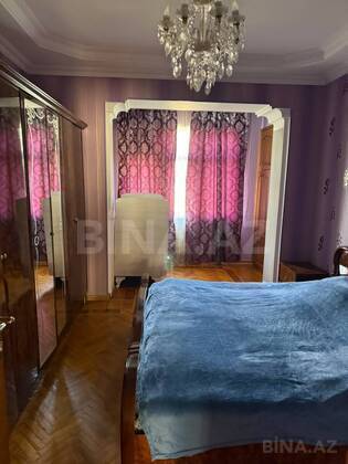 3 otaqlı Köhnə tikili, 28 May m., Bakı