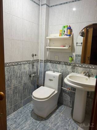 3 otaqlı Köhnə tikili, 28 May m., Bakı