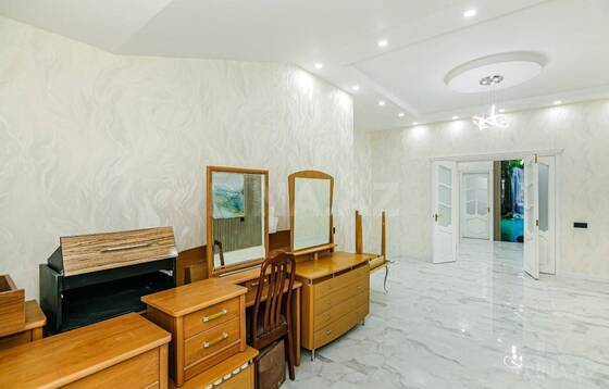 3 otaqlı Yeni tikili, Nizami m., Bakı