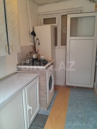 2 otaqlı Köhnə tikili, 28 May m., Bakı