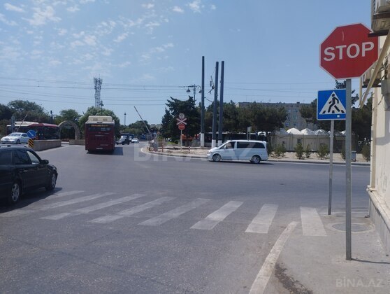3 otaqlı Köhnə tikili, Əmircan q., Bakı