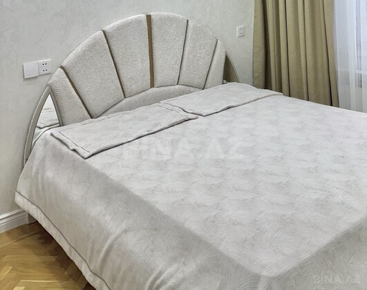 3 otaqlı Köhnə tikili, 28 May m., Bakı