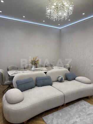 3 otaqlı Köhnə tikili, 28 May m., Bakı