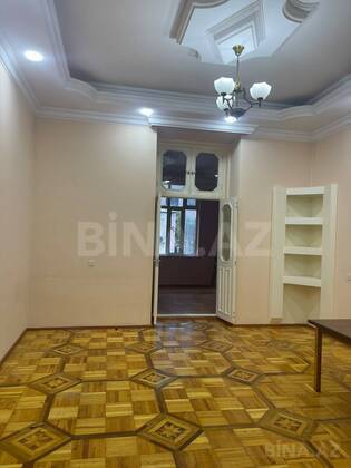 3 otaqlı Köhnə tikili, Nəsimi r., Bakı