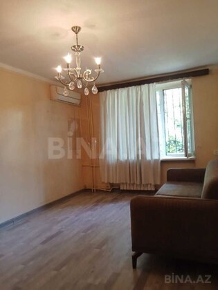 1 otaqlı Köhnə tikili, Bakıxanov q., Bakı