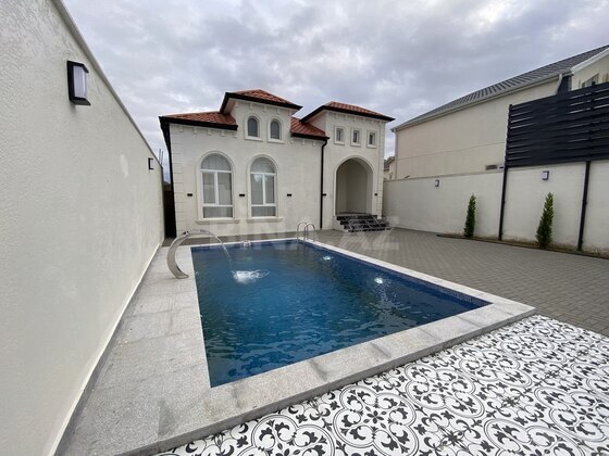 4 otaqlı Həyət evi/Bağ evi, Buzovna q., Bakı
