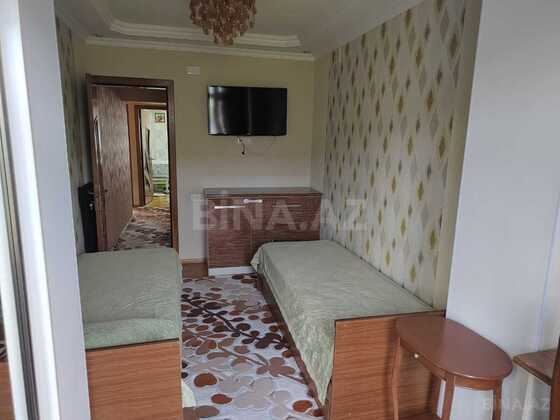4 otaqlı Köhnə tikili, 8-ci kilometr q., Bakı