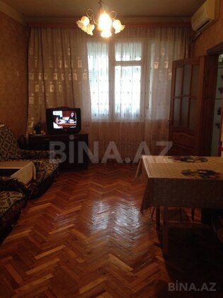 3 otaqlı Köhnə tikili, Nəsimi r., Bakı