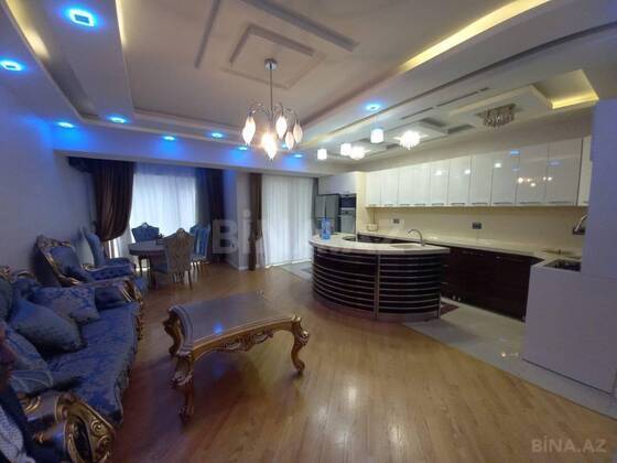 3 otaqlı Yeni tikili, Şah İsmayıl Xətai m., Bakı