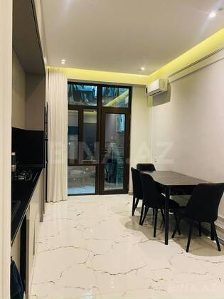 3 otaqlı Yeni tikili, 8-ci mikrorayon q., Bakı