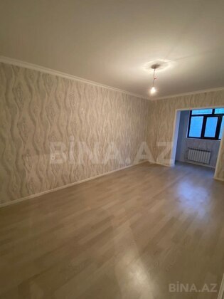 3 otaqlı Köhnə tikili, Xalqlar Dostluğu m., Bakı