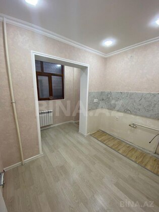 3 otaqlı Köhnə tikili, Xalqlar Dostluğu m., Bakı
