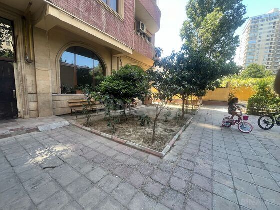 3 otaqlı Yeni tikili, 28 May m., Bakı
