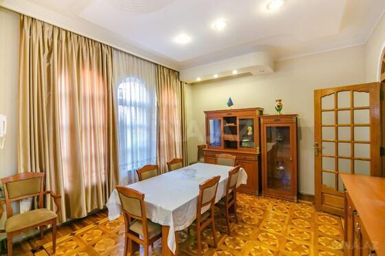 6 otaqlı Həyət evi/Bağ evi, Badamdar q., Bakı