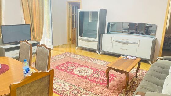 3 otaqlı Köhnə tikili, Sahil m., Bakı
