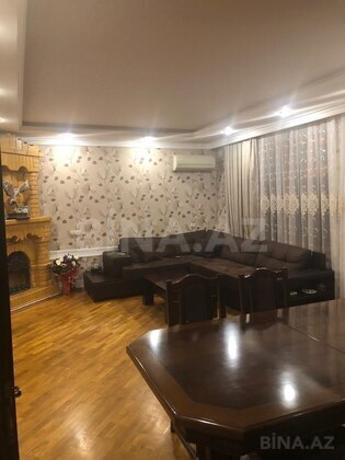 4 otaqlı Köhnə tikili, 6-cı mikrorayon q., Bakı