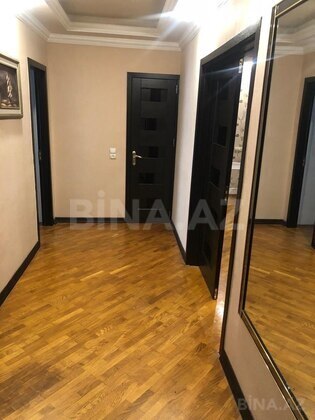 4 otaqlı Köhnə tikili, 6-cı mikrorayon q., Bakı