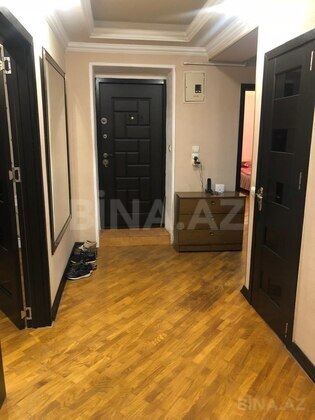 4 otaqlı Köhnə tikili, 6-cı mikrorayon q., Bakı