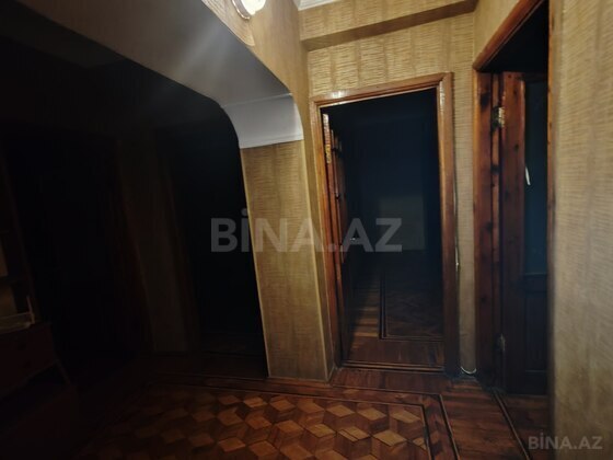3 otaqlı Köhnə tikili, 20 Yanvar m., Bakı
