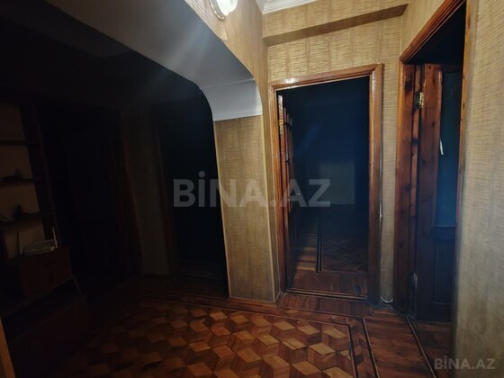3 otaqlı Köhnə tikili, 20 Yanvar m., Bakı