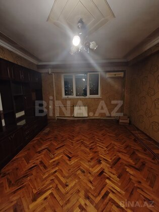 3 otaqlı Köhnə tikili, 20 Yanvar m., Bakı