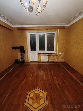 3 otaqlı Köhnə tikili, 20 Yanvar m., Bakı