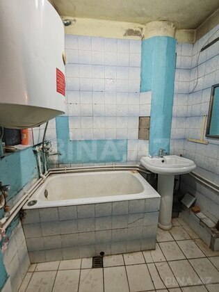 3 otaqlı Köhnə tikili, 20 Yanvar m., Bakı