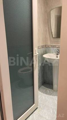 4 otaqlı Köhnə tikili, Elmlər Akademiyası m., Bakı