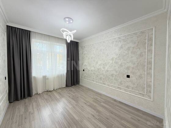 3 otaqlı Köhnə tikili, Xalqlar Dostluğu m., Bakı