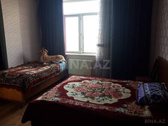3 otaqlı Yeni tikili, Xırdalan