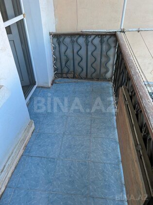 2 otaqlı Köhnə tikili, Elmlər Akademiyası m., Bakı