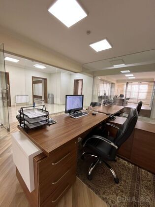 10 otaqlı Ofis, Elmlər Akademiyası m., Bakı