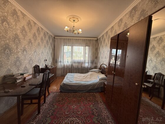 3 otaqlı Köhnə tikili, Həzi Aslanov m., Bakı