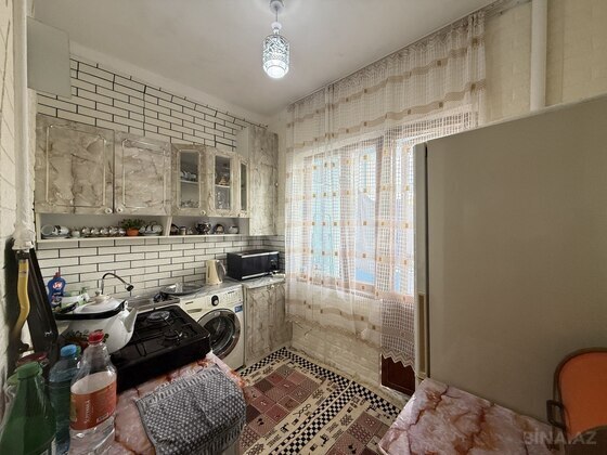 3 otaqlı Köhnə tikili, Həzi Aslanov m., Bakı