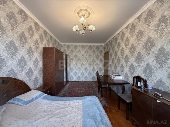3 otaqlı Köhnə tikili, Həzi Aslanov m., Bakı