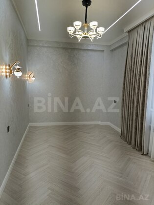 4 otaqlı Yeni tikili, Şah İsmayıl Xətai m., Bakı