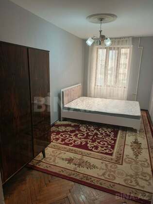 2 otaqlı Köhnə tikili, İnşaatçılar m., Bakı