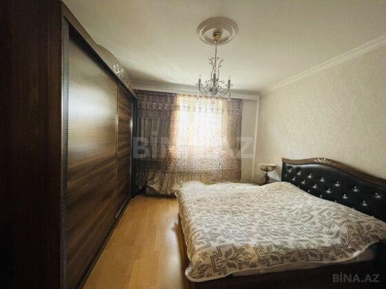 3 otaqlı Köhnə tikili, Memar Əcəmi m., Bakı
