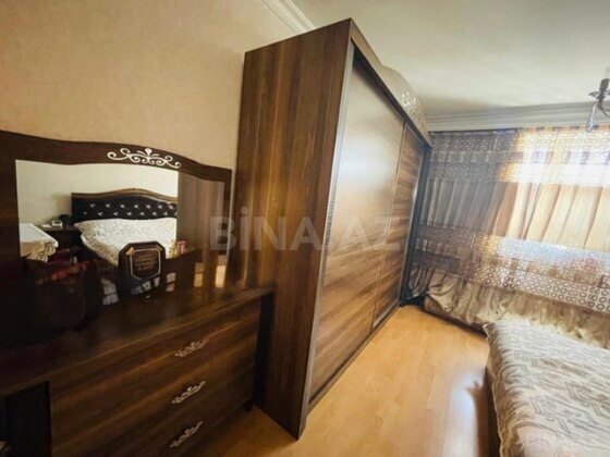 3 otaqlı Köhnə tikili, Memar Əcəmi m., Bakı