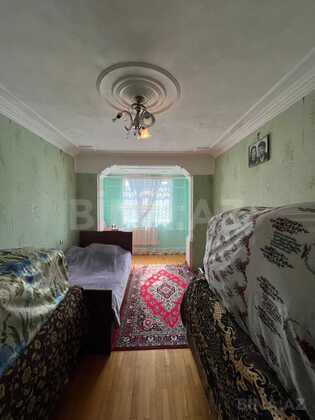 5 otaqlı Köhnə tikili, Memar Əcəmi m., Bakı