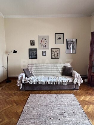 2 otaqlı Köhnə tikili, 28 May m., Bakı