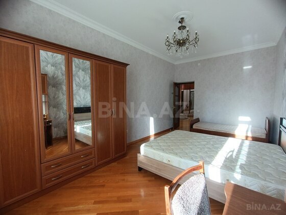 3 otaqlı Yeni tikili, Nizami m., Bakı