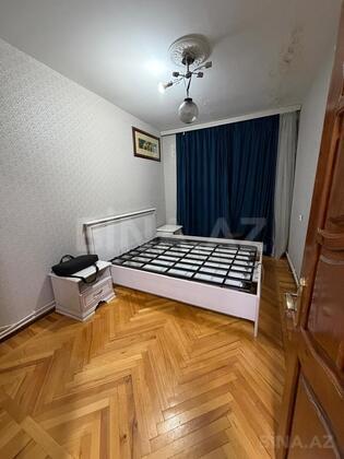 3 otaqlı Köhnə tikili, Elmlər Akademiyası m., Bakı