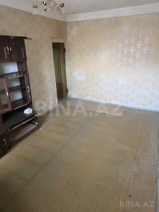 4 otaqlı Köhnə tikili, Qaraçuxur q., Bakı