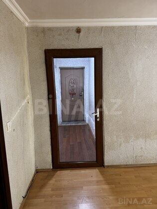 3 otaqlı Köhnə tikili, Elmlər Akademiyası m., Bakı