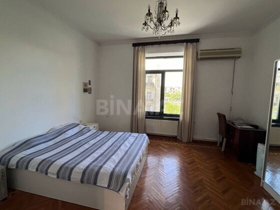 2 otaqlı Köhnə tikili, 28 May m., Bakı