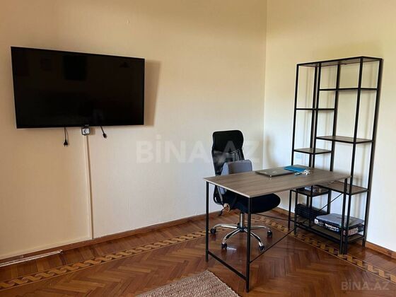 2 otaqlı Köhnə tikili, 28 May m., Bakı