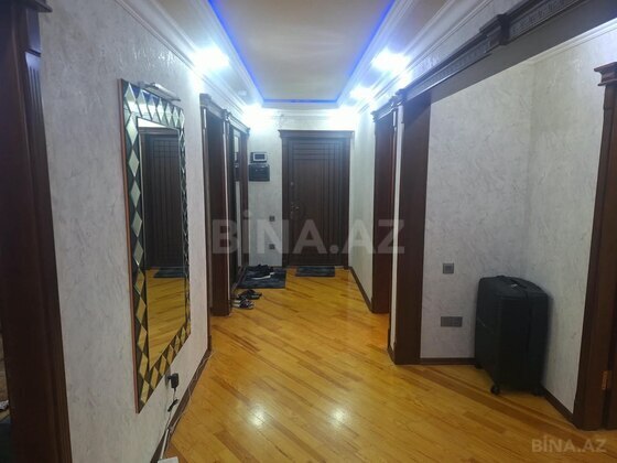 5 otaqlı Köhnə tikili, Qaraçuxur q., Bakı